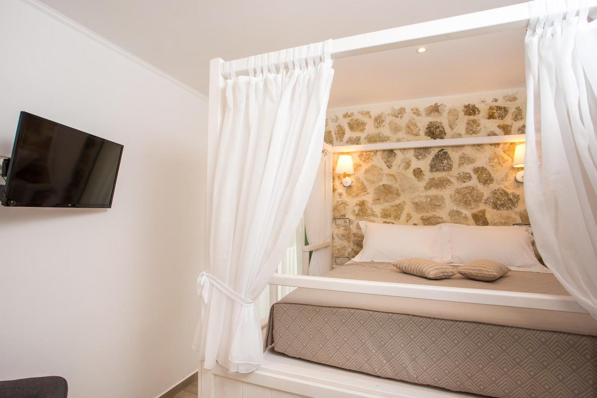 Egli Luxury Apartments Arhángelosz Kültér fotó
